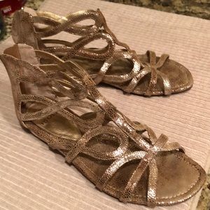 Isola gladiator sandals like new